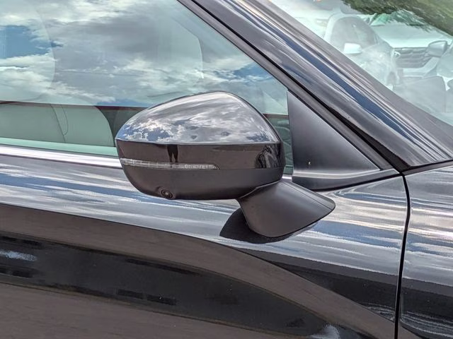 2025 Black Mitsubishi Outlander Platinum Edition AWD SUV