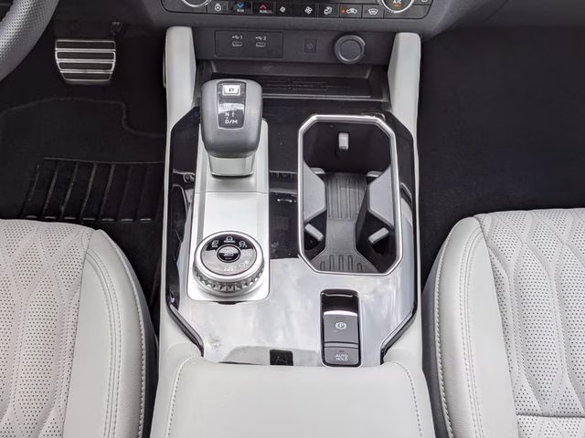 2025 Black Mitsubishi Outlander Platinum Edition AWD SUV
