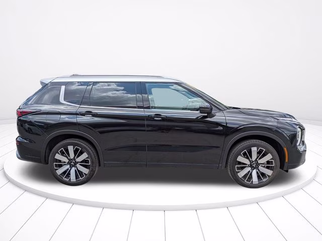 2025 Black Mitsubishi Outlander Platinum Edition AWD SUV