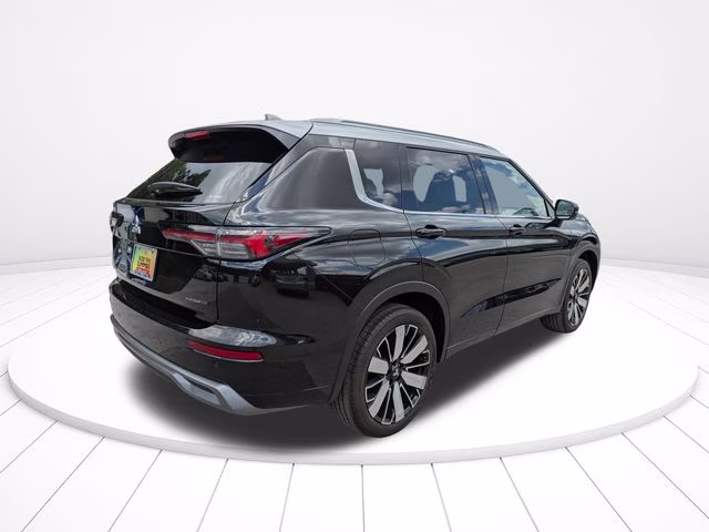 2025 Black Mitsubishi Outlander Platinum Edition AWD SUV