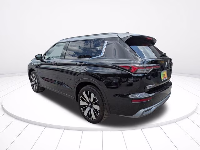 2025 Black Mitsubishi Outlander Platinum Edition AWD SUV