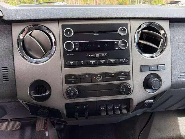 2016 Gray Ford Super Duty F-350 SRW XLT 4X4 Truck