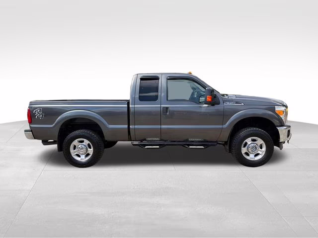 2016 Gray Ford Super Duty F-350 SRW XLT 4X4 Truck
