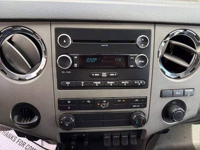 2016 Gray Ford Super Duty F-350 SRW XLT 4X4 Truck