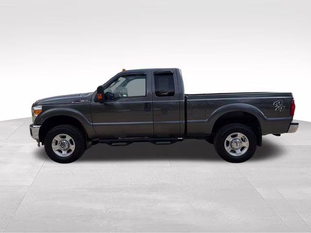 2016 Gray Ford Super Duty F-350 SRW XLT 4X4 Truck