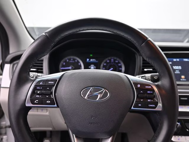 2018 Symphony Silver Hyundai Sonata SEL FWD Sedan