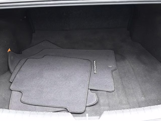 2018 Symphony Silver Hyundai Sonata SEL FWD Sedan