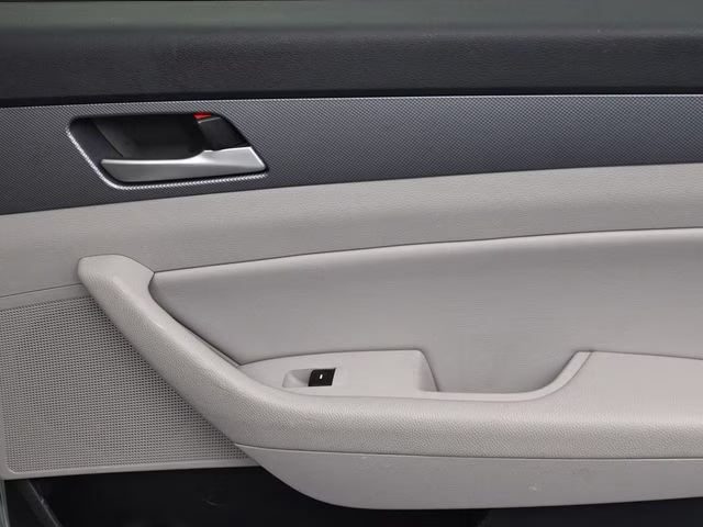 2018 Symphony Silver Hyundai Sonata SEL FWD Sedan