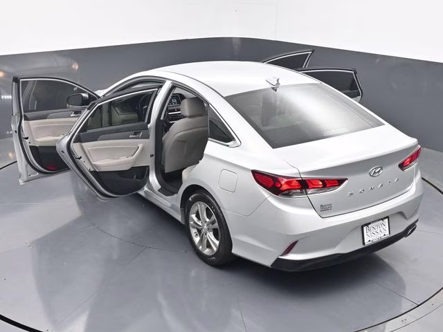 2018 Symphony Silver Hyundai Sonata SEL FWD Sedan