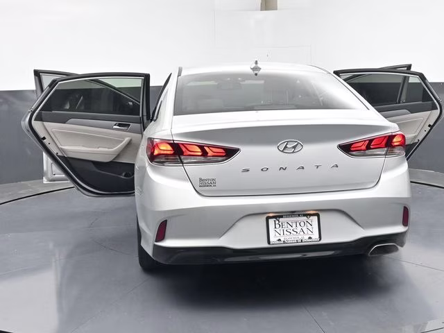 2018 Symphony Silver Hyundai Sonata SEL FWD Sedan