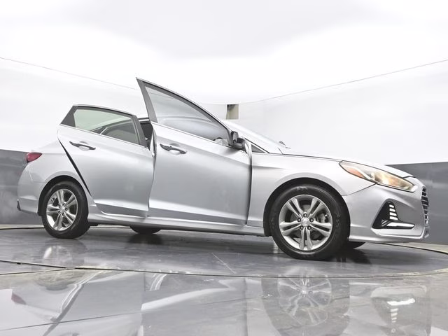 2018 Symphony Silver Hyundai Sonata SEL FWD Sedan