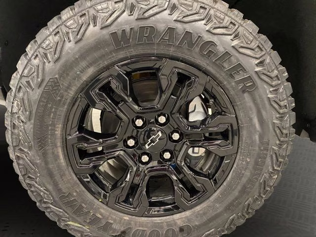 2026 Summit White Chevrolet Silverado 1500 ZR2 4X4 Truck