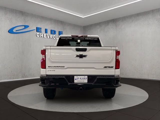 2026 Summit White Chevrolet Silverado 1500 ZR2 4X4 Truck