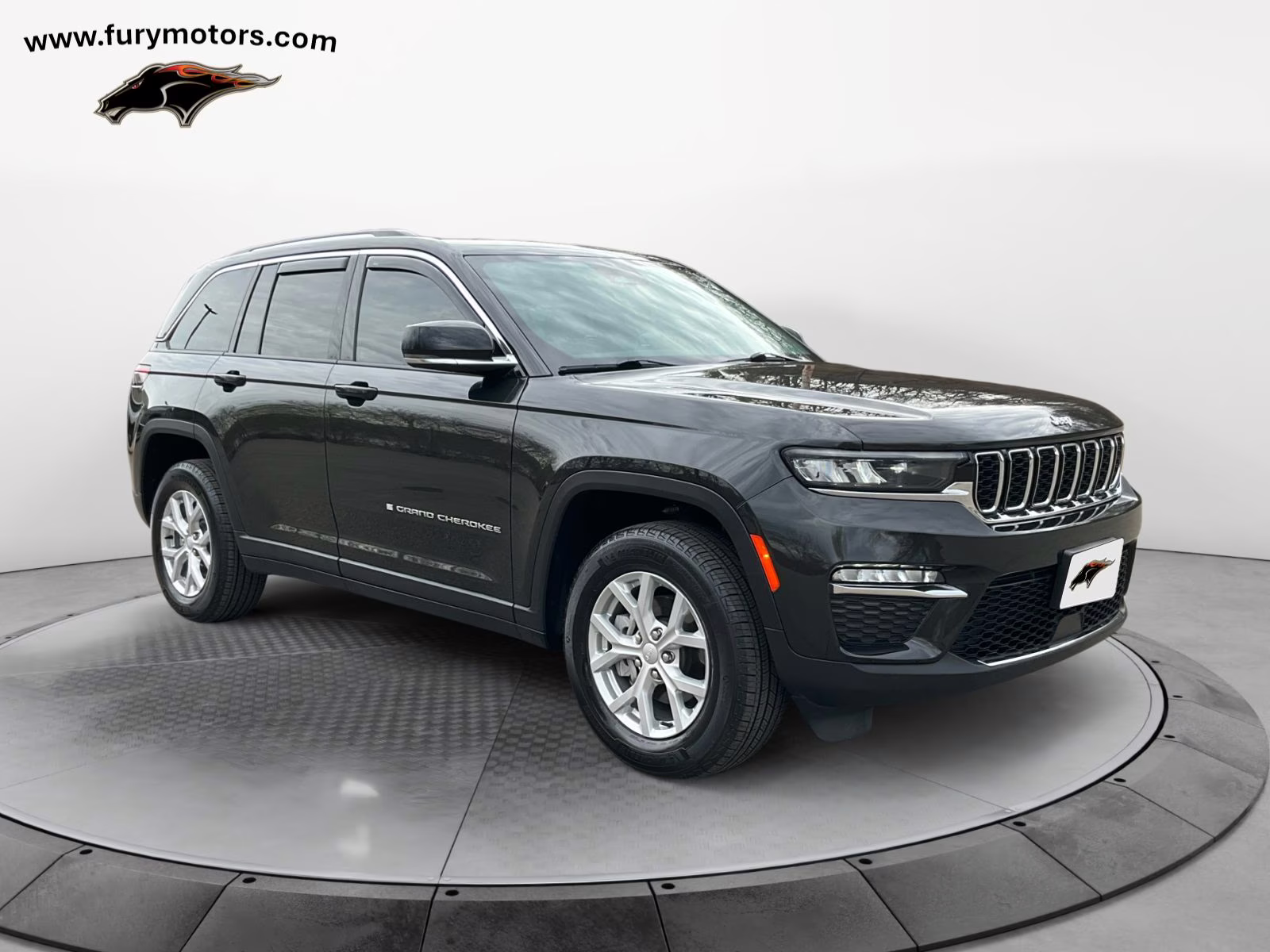 2023 Rocky Mountain Pearlcoat Jeep Grand Cherokee Limited 4X4 SUV