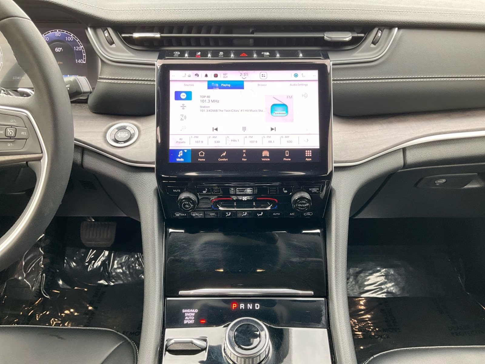 2023 Rocky Mountain Pearlcoat Jeep Grand Cherokee Limited 4X4 SUV