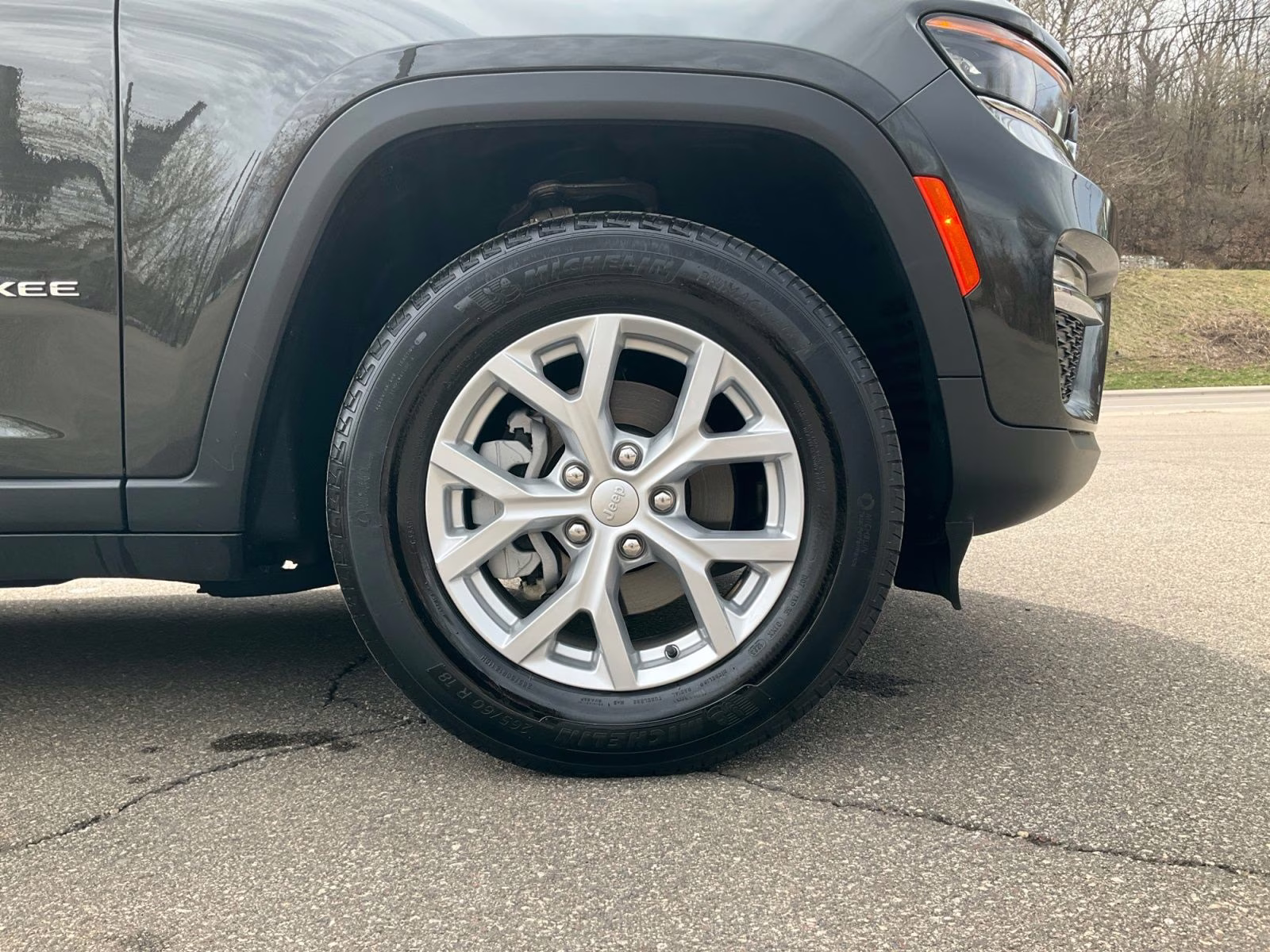 2023 Rocky Mountain Pearlcoat Jeep Grand Cherokee Limited 4X4 SUV