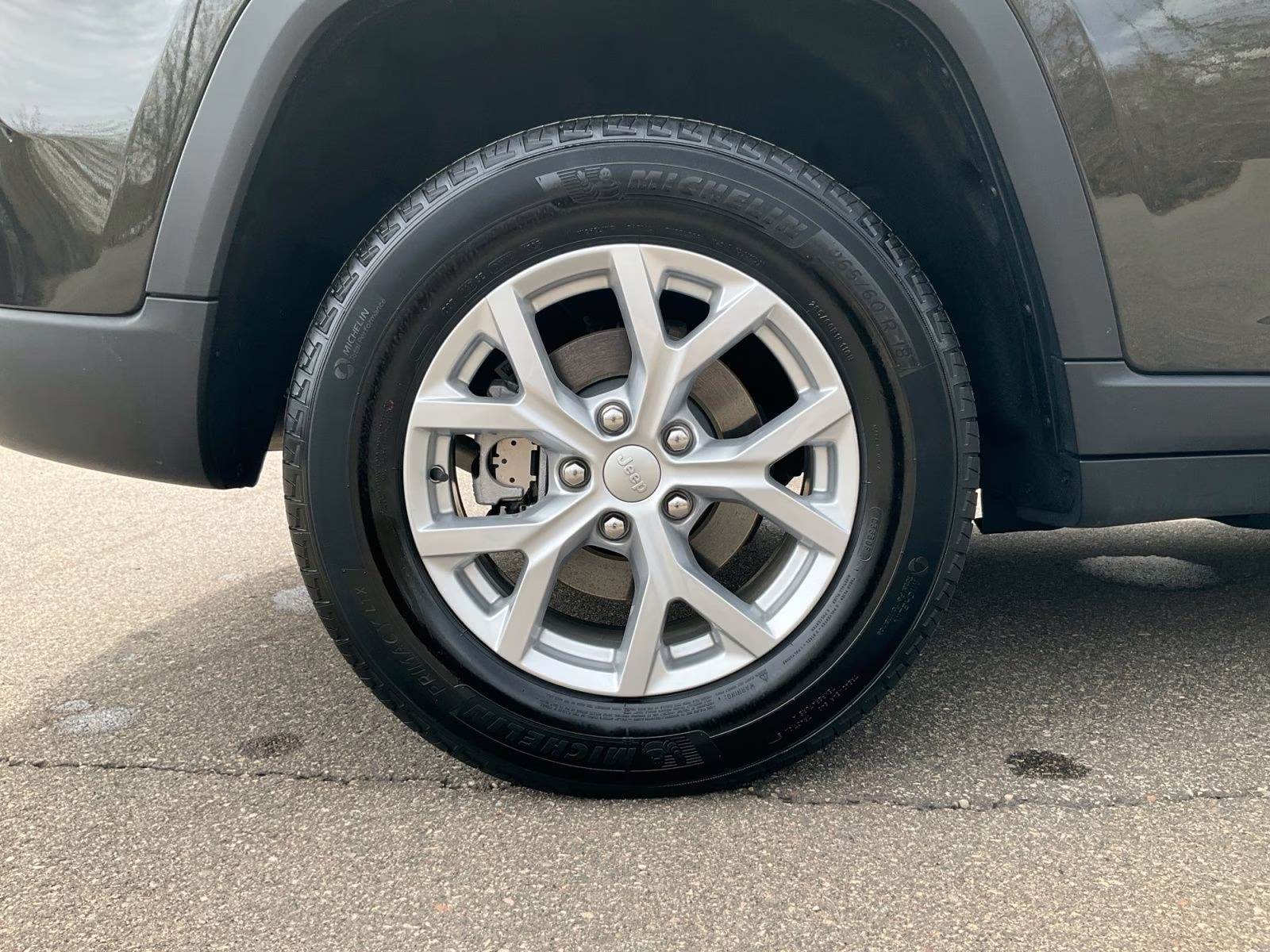 2023 Rocky Mountain Pearlcoat Jeep Grand Cherokee Limited 4X4 SUV