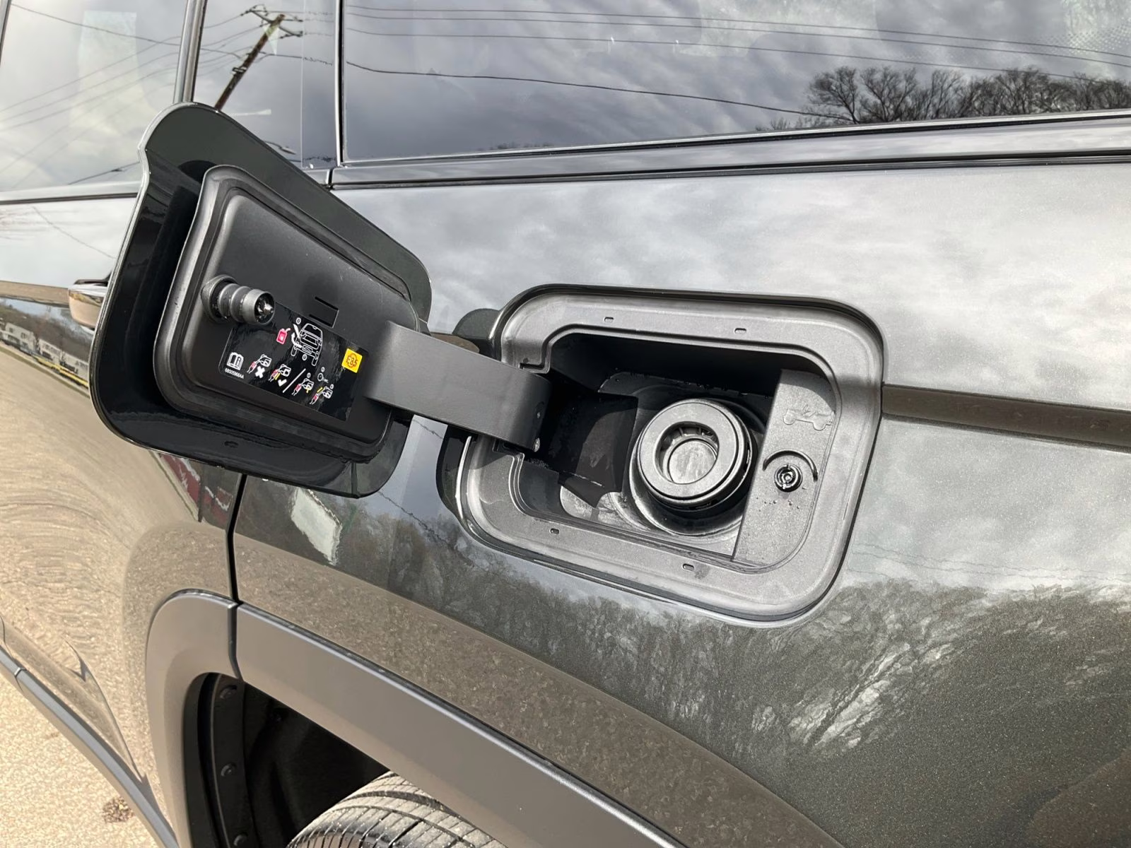 2023 Rocky Mountain Pearlcoat Jeep Grand Cherokee Limited 4X4 SUV