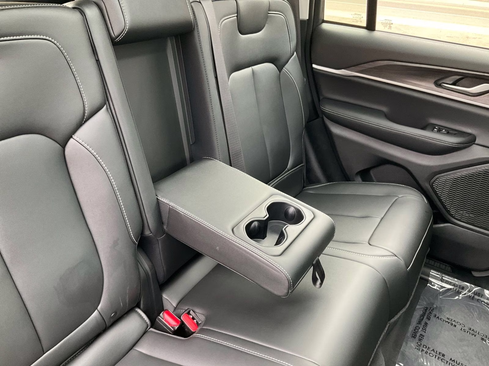 2023 Rocky Mountain Pearlcoat Jeep Grand Cherokee Limited 4X4 SUV