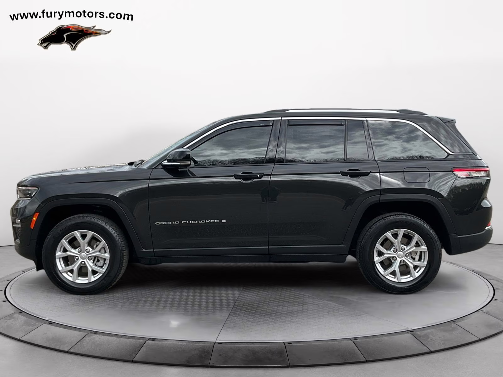 2023 Rocky Mountain Pearlcoat Jeep Grand Cherokee Limited 4X4 SUV