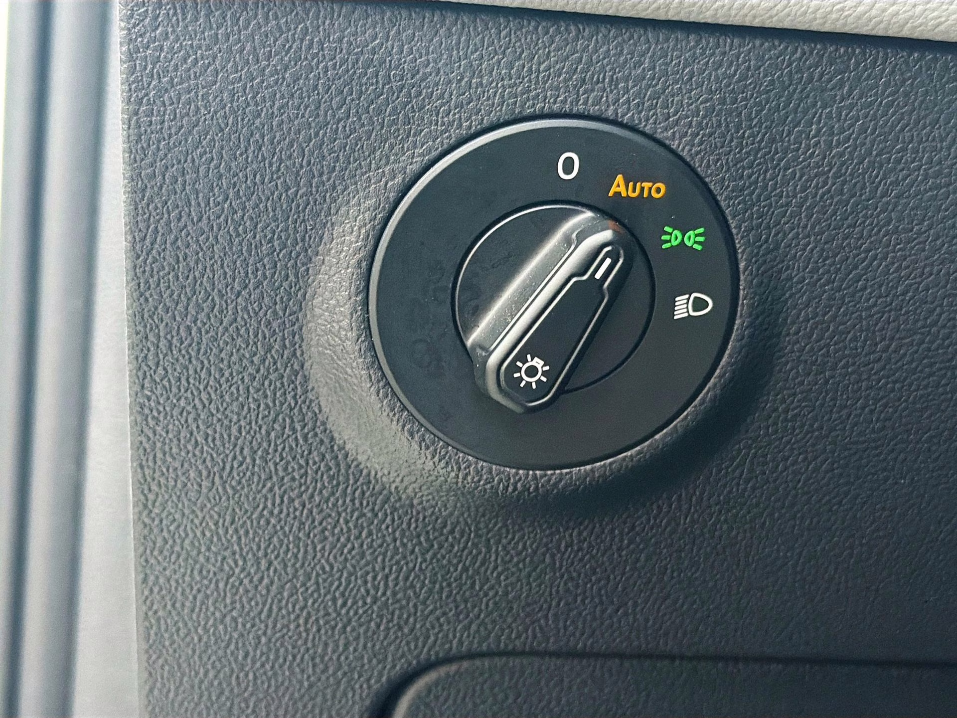 2023 Pure White Volkswagen Taos 1.5T SE FWD SUV