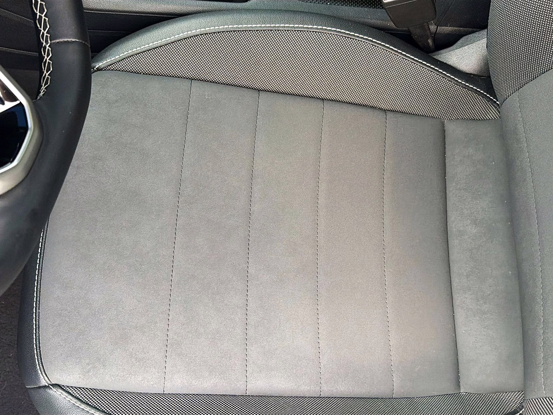 2023 Pure White Volkswagen Taos 1.5T SE FWD SUV