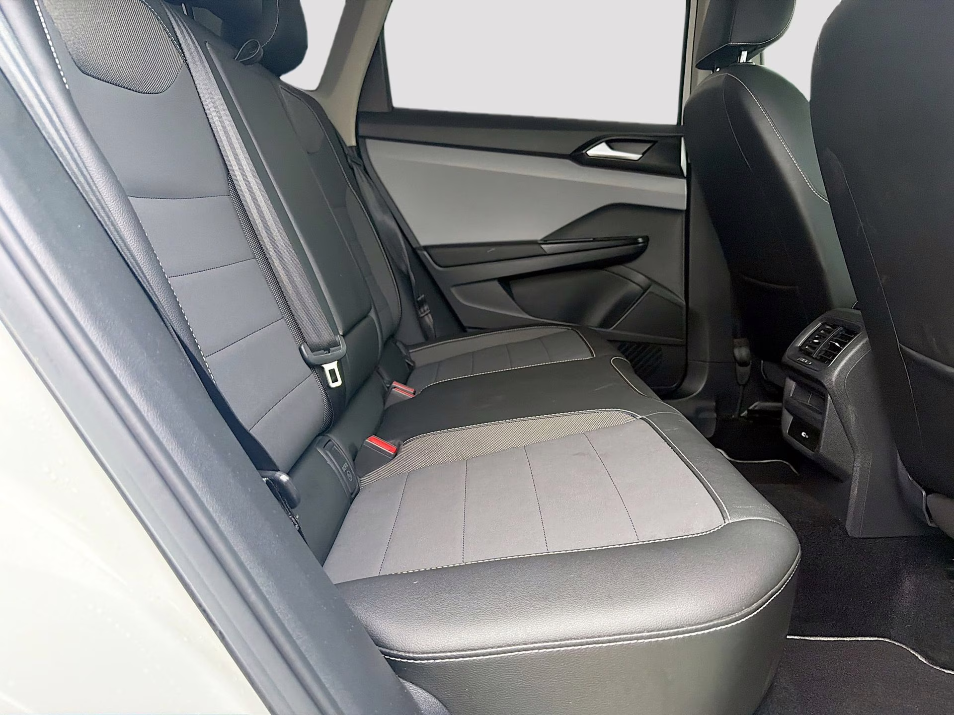 2023 Pure White Volkswagen Taos 1.5T SE FWD SUV