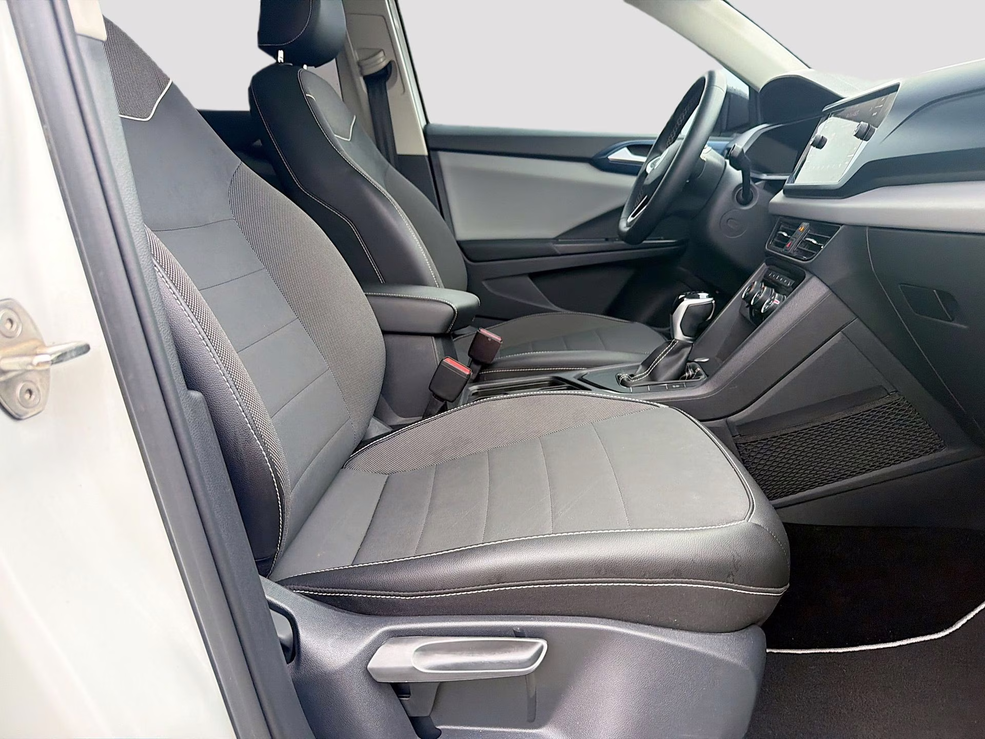 2023 Pure White Volkswagen Taos 1.5T SE FWD SUV