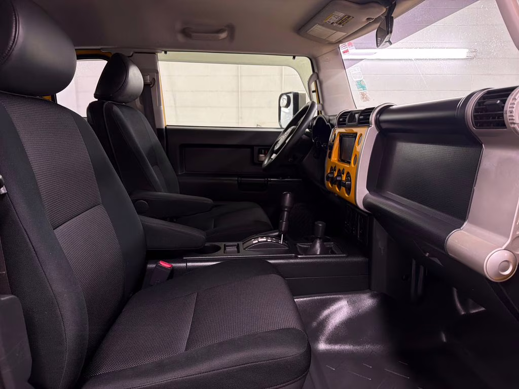 2007 Sun Fusion Toyota FJ Cruiser Base 4X4 SUV