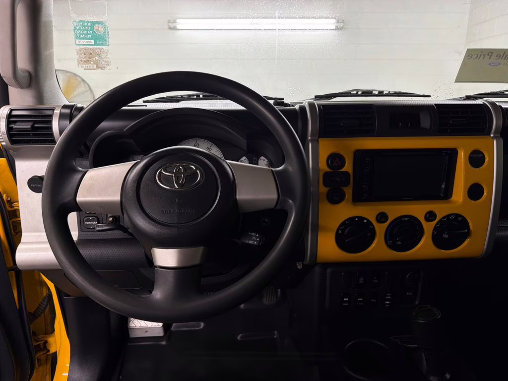 2007 Sun Fusion Toyota FJ Cruiser Base 4X4 SUV