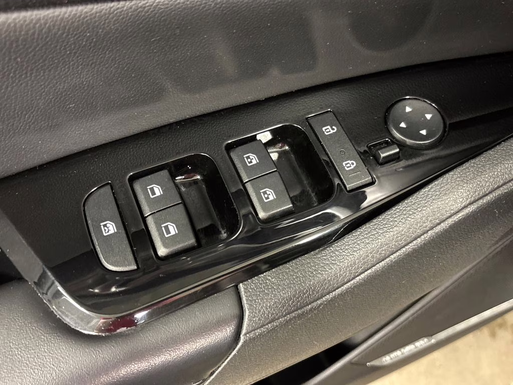 2023 Wolf Gray Kia Sportage SX FWD SUV