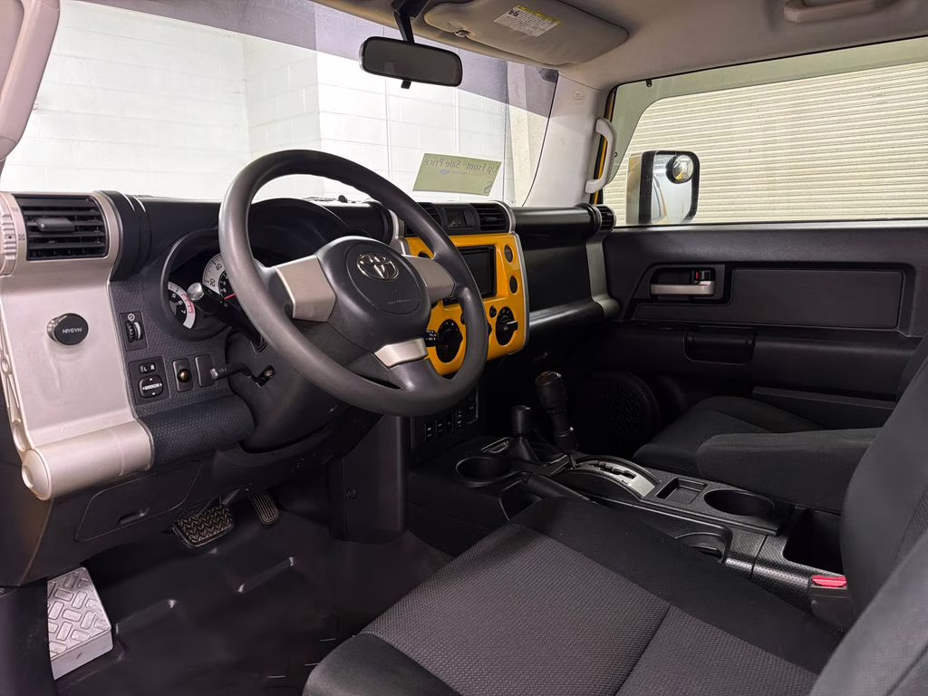 2007 Sun Fusion Toyota FJ Cruiser Base 4X4 SUV