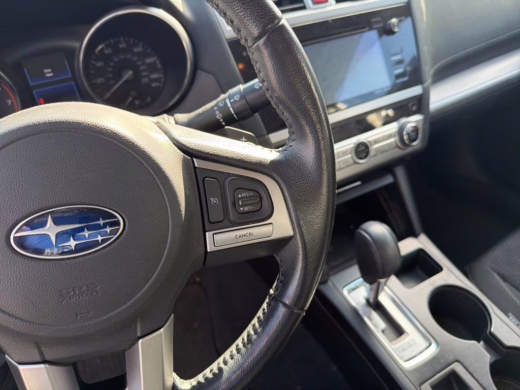 2016 Ice Silver Metallic Subaru Legacy 2.5i AWD Sedan