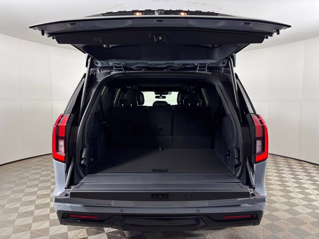 2026 Glacier Gray Metallic Tri-Coat Ford Expedition Max Platinum 4X4 SUV