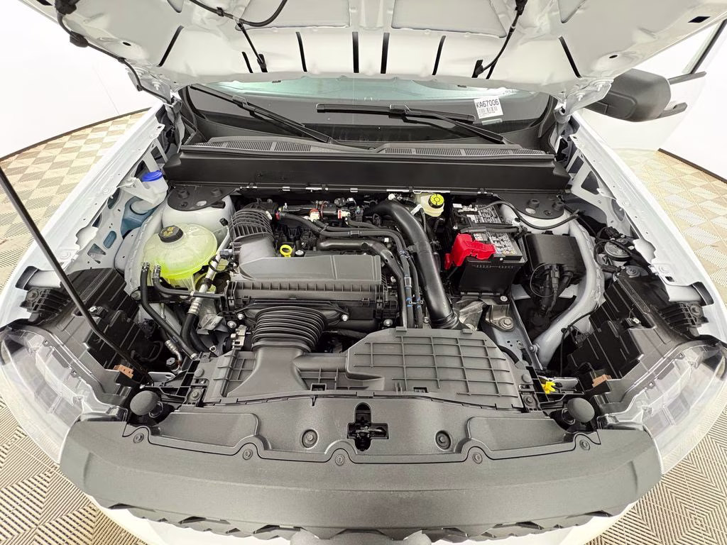 2026 Oxford White Ford Maverick XL FWD Truck