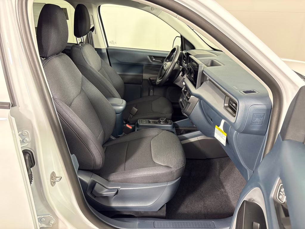 2026 Oxford White Ford Maverick XL FWD Truck