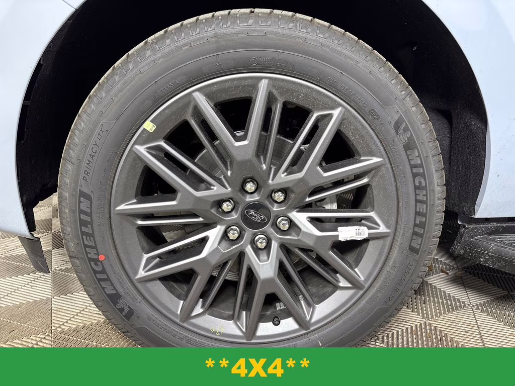 2026 Glacier Gray Metallic Tri-Coat Ford Expedition Max Platinum 4X4 SUV