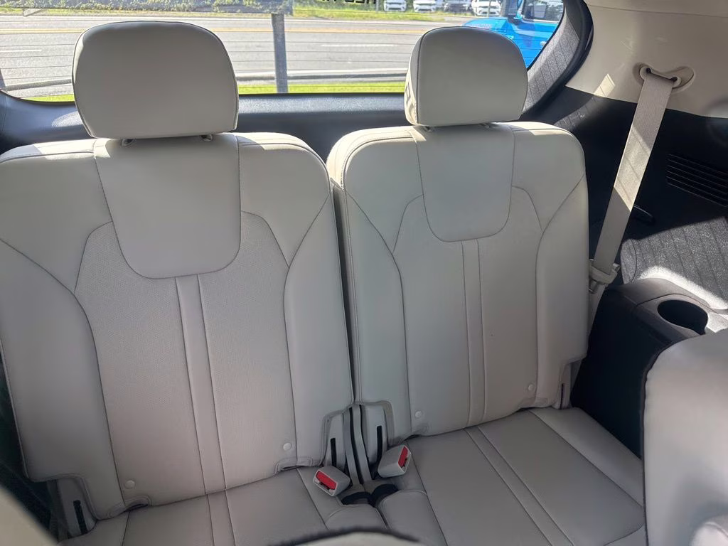 2022 Glacial White Pearl Kia Sorento SX FWD SUV