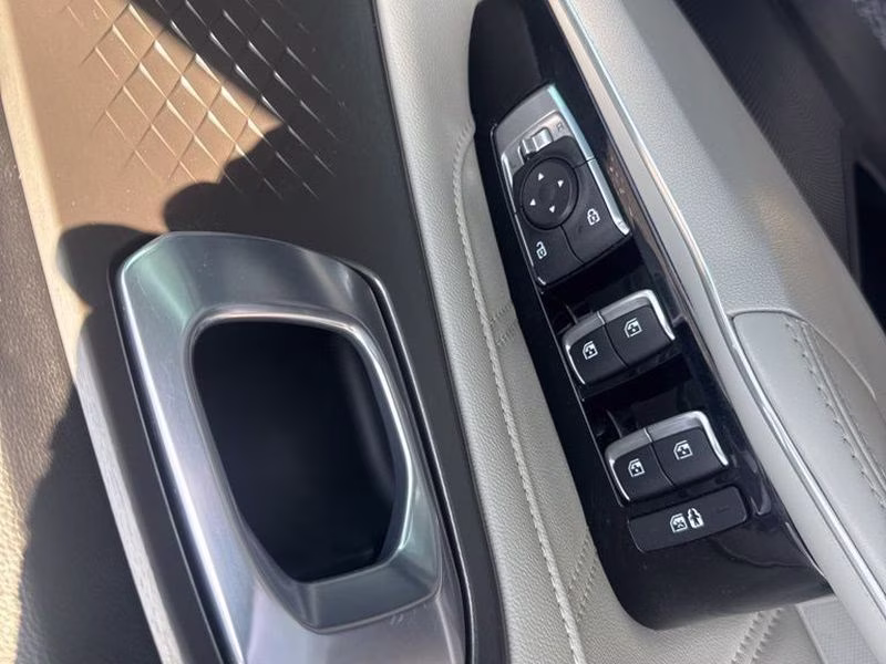 2022 Glacial White Pearl Kia Sorento SX FWD SUV