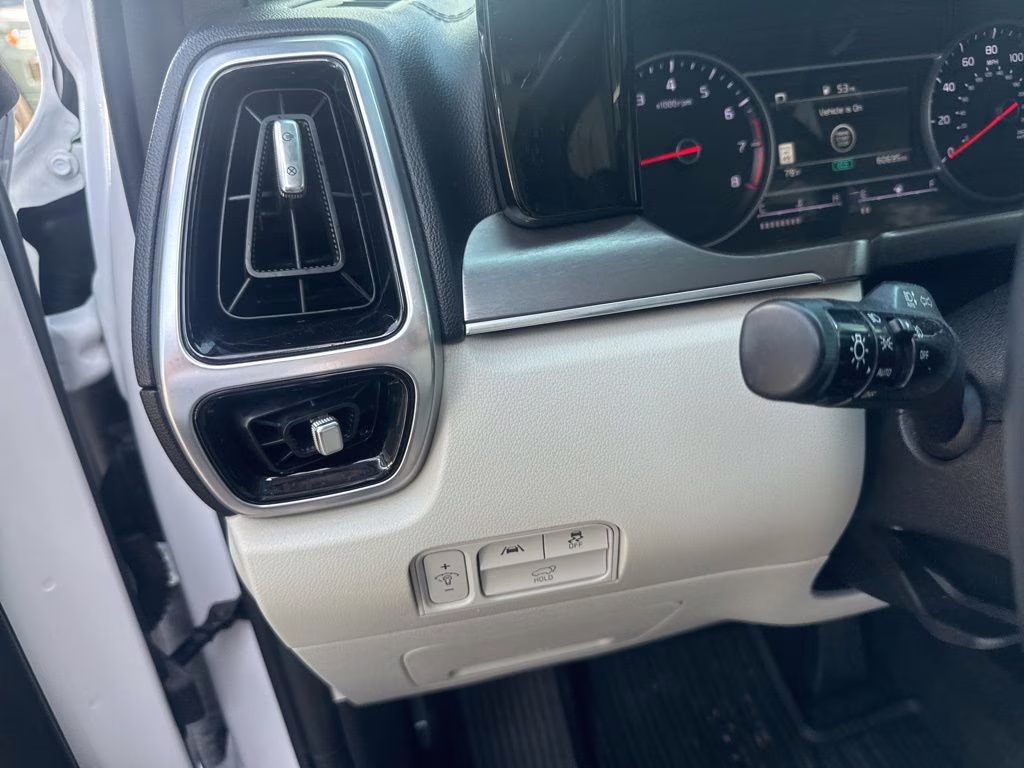 2022 Glacial White Pearl Kia Sorento SX FWD SUV
