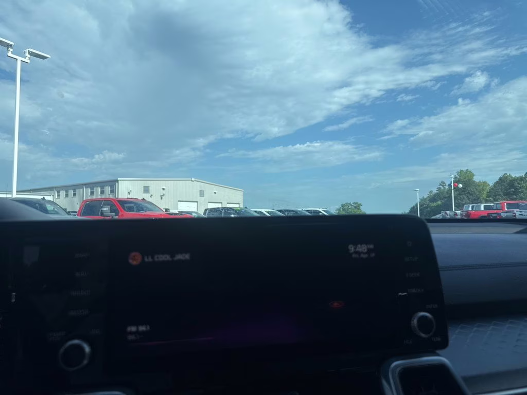 2022 Glacial White Pearl Kia Sorento SX FWD SUV
