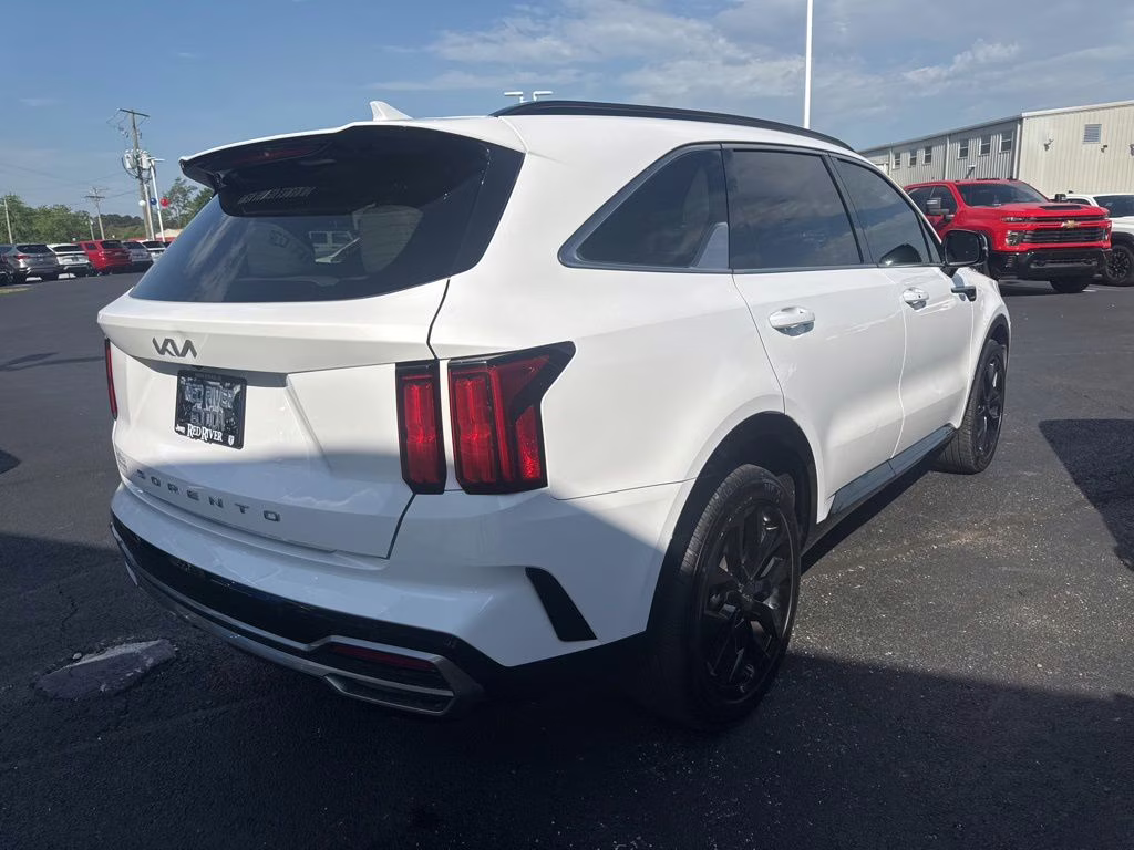 2022 Glacial White Pearl Kia Sorento SX FWD SUV