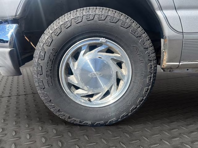 2003 Silver Birch Clearcoat Metallic Ford E-150 RV RWD Van
