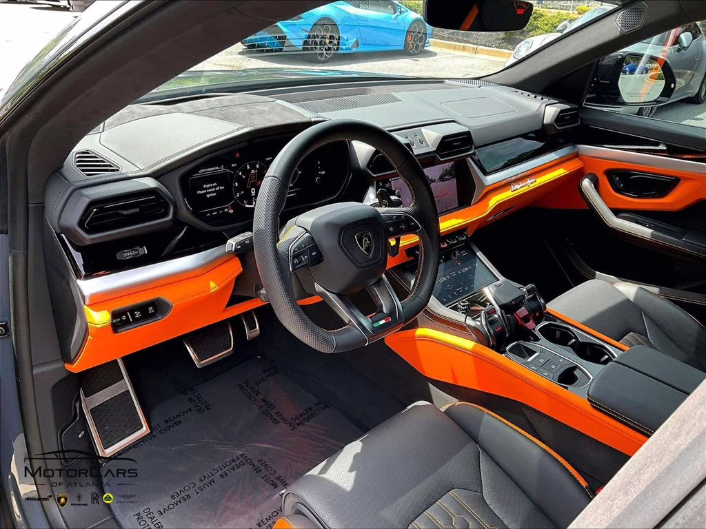 2025 Grigio Telesto Metallic Lamborghini Urus SE AWD SUV