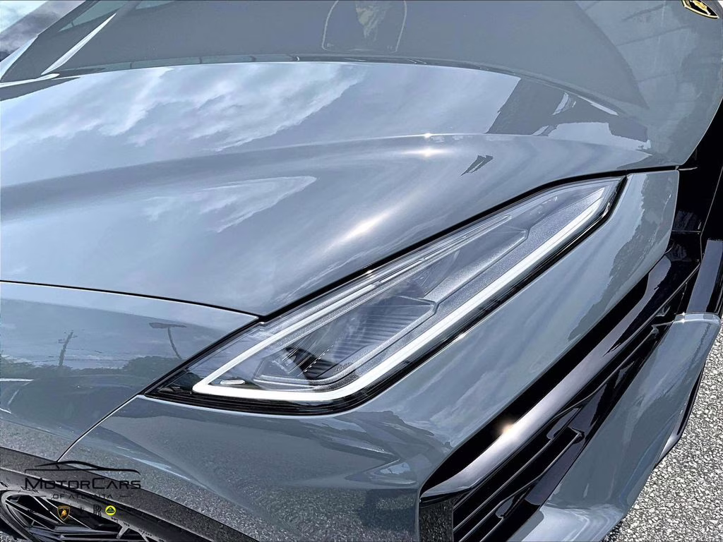 2025 Grigio Telesto Metallic Lamborghini Urus SE AWD SUV
