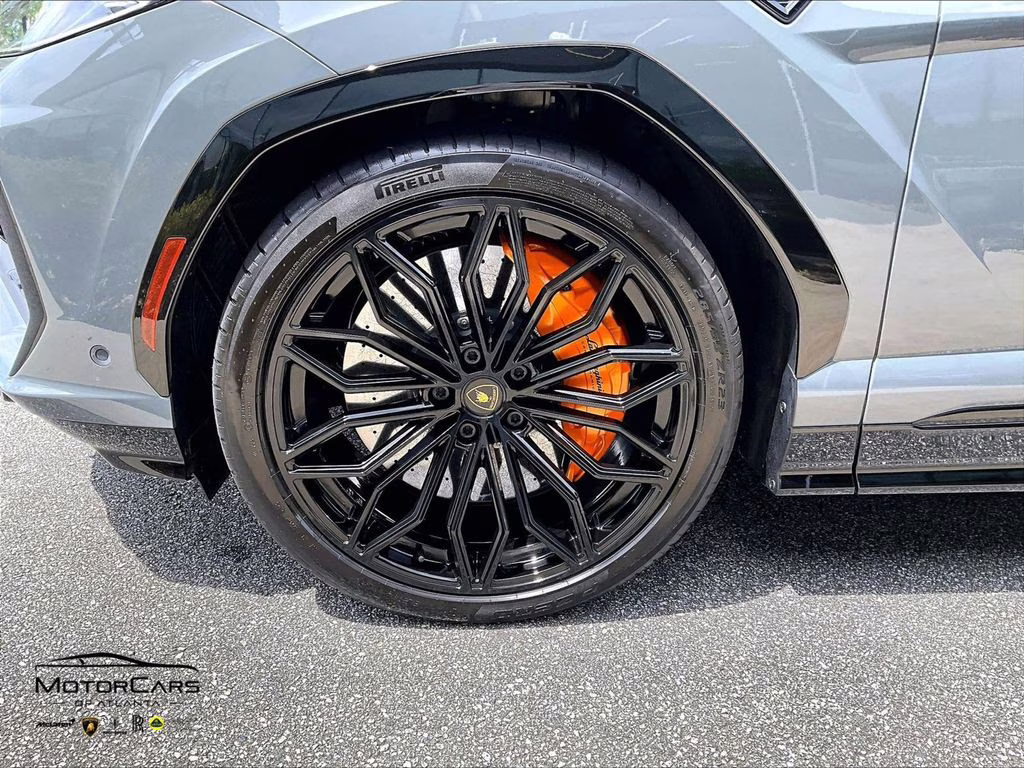 2025 Grigio Telesto Metallic Lamborghini Urus SE AWD SUV