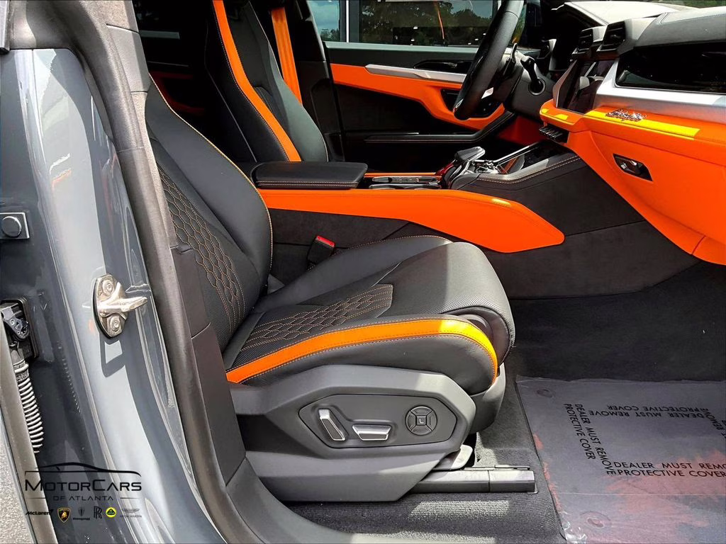 2025 Grigio Telesto Metallic Lamborghini Urus SE AWD SUV