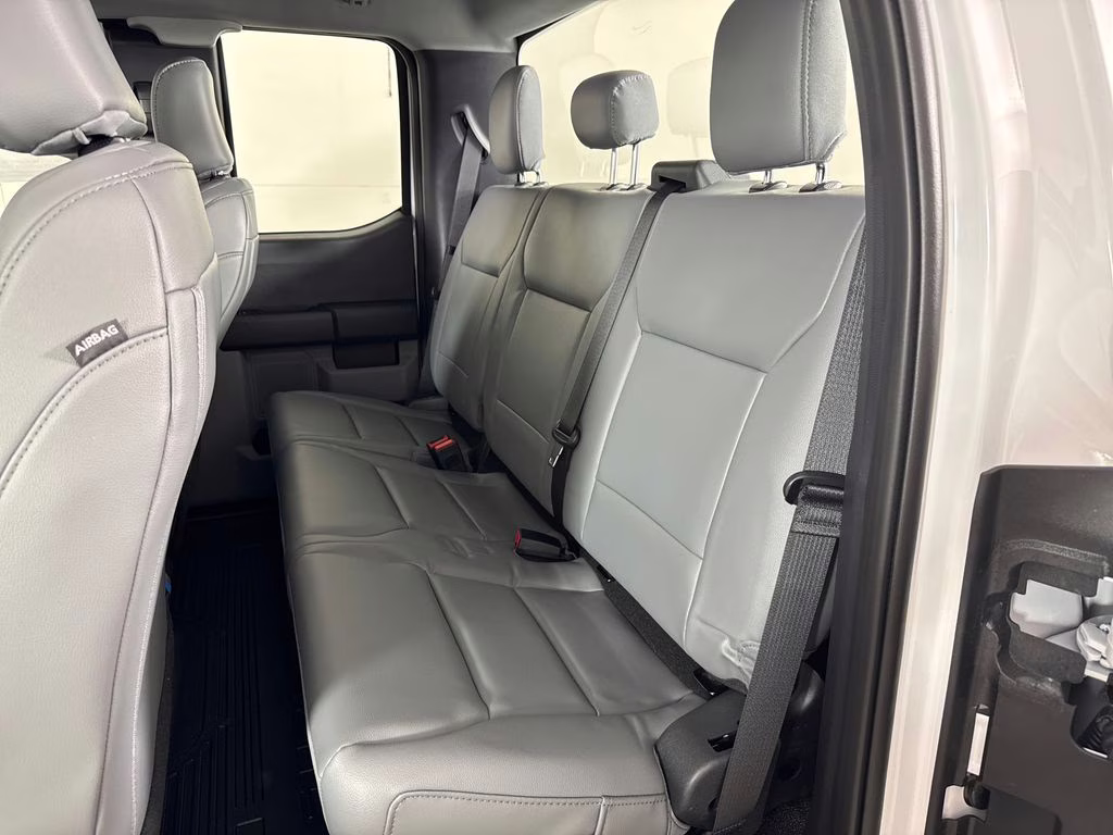 2026 Oxford White Ford Super Duty F-250 SRW XL 4X4 Truck