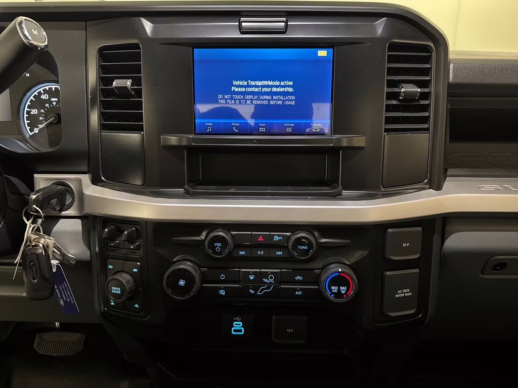 2026 Oxford White Ford Super Duty F-250 SRW XL 4X4 Truck