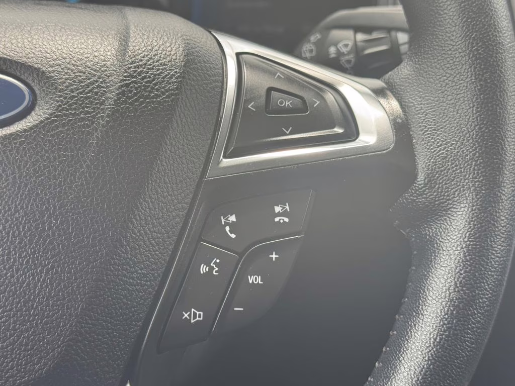 2024 Oxford White Ford Edge SEL AWD SUV